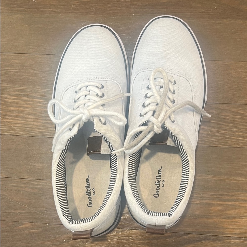 Goodfellow & Co Classic White Lace-Up Sneakers